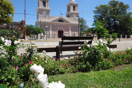 Santa Rosa de Calchines es un pueblo de Santa Fe rodeado por brazos del Paraná, bañados y paisajes de islas.