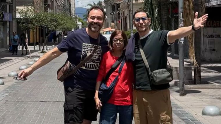 Rodrigo Lussich, Adrián Pallares y Meche, productora de Intrusos. Rodrigo Lussich, Adrián Pallares y Meche, productora de Intrusos.