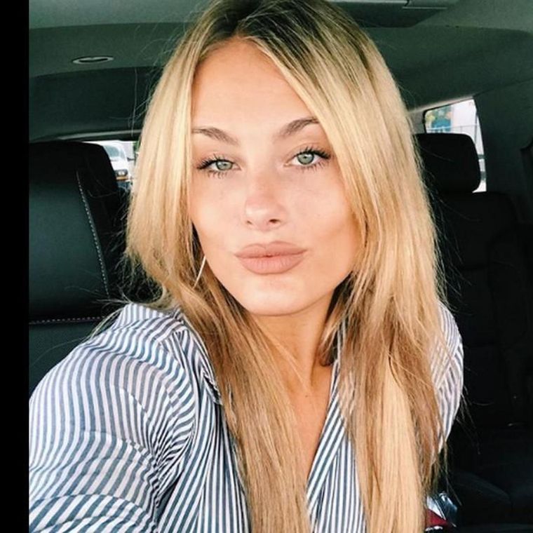 Hannah Mollie Gould se mostró en las redes sociales con un look de transparencias.