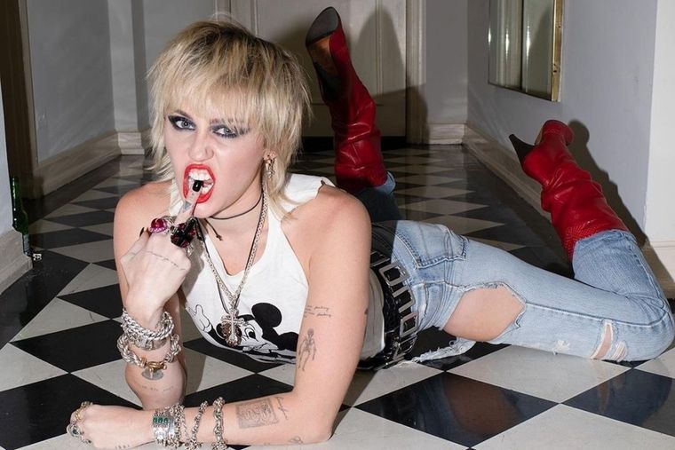 Miley Cyrus, Plastic Hearts, Rolling Stone
