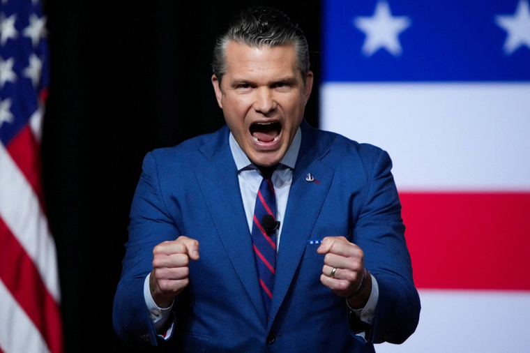 El secretario Hegseth dijo que el ejército de EE.UU. debe recuperar su &quot;espíritu guerrero&quot;.