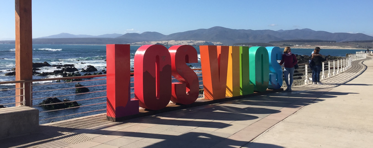Los Vilos, un pueblo de mar entre Coquimbo y Valparaíso, combina playas amplias, pesca artesanal y una calma difícil de encontrar en verano. Los Vilos, un pueblo de mar entre Coquimbo y Valparaíso, combina playas amplias, pesca artesanal y una calma difícil de encontrar en verano.