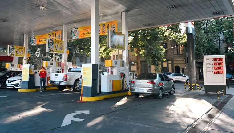 Caen las ventas de combustible Foto: Santiago Tagua/MDZ