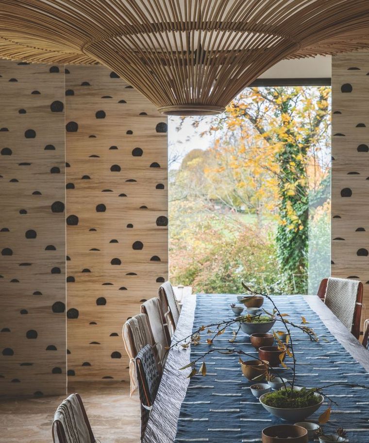 Empapelado la Bella Luna en color eclipse y camino de mesa de Pierre Frey. Créditos: ©MATTIA AQUILA Empapelado la Bella Luna en color eclipse y camino de mesa de Pierre Frey. Créditos: ©MATTIA AQUILA