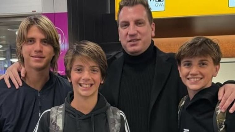 Maxi López junto a los hijos que tuvo con Wanda Nara Maxi López junto a los hijos que tuvo con Wanda Nara