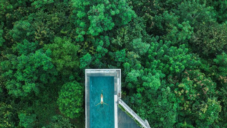Los complejos turísticos de las selvas del norte de Bali se promocionan como un refugio para escapar del bullicio.