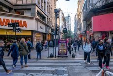 Los comerciantes de las zonas turísticas de Buenos Aires terminan apelando al dólar informal para las compras de que les hacen algunos extranjeros. Foto: Archivo