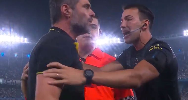 El enojo de Vaccari. Foto: Captura