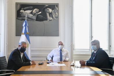 MDZol | Casa Rosada El jefe de Gabinete, Juan Manzur, se reunió con el gobernador de la Pampa, Sergio Ziliotto, en la Casa Rosada. Foto: Twitter de Juan Manzur