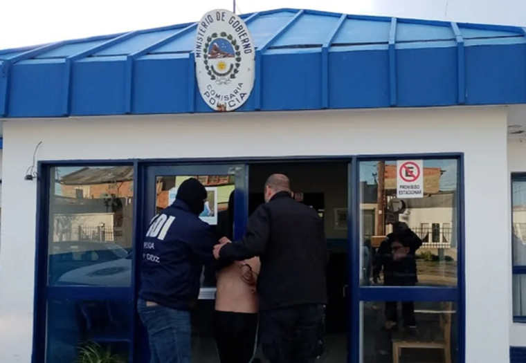 La policía local detuvo al hombre.&nbsp;