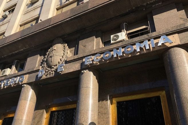 El Gobierno lanzó una licitación desde la secretaría de Finanzas que contempla letras del Tesoro. Foto: Télam