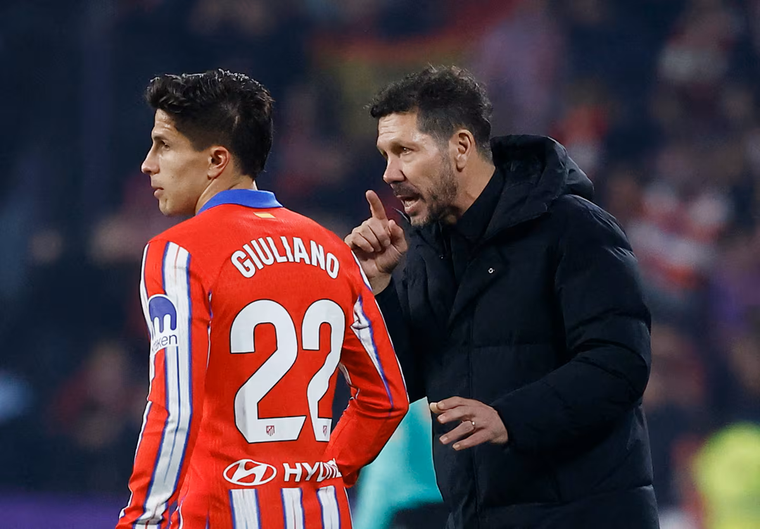 PAdre e hijo, comparten en el elenco español. Foto: EFE