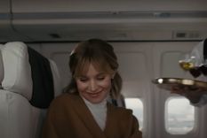 Netflix La mujer de la casa de enfrente de la chica en la ventana