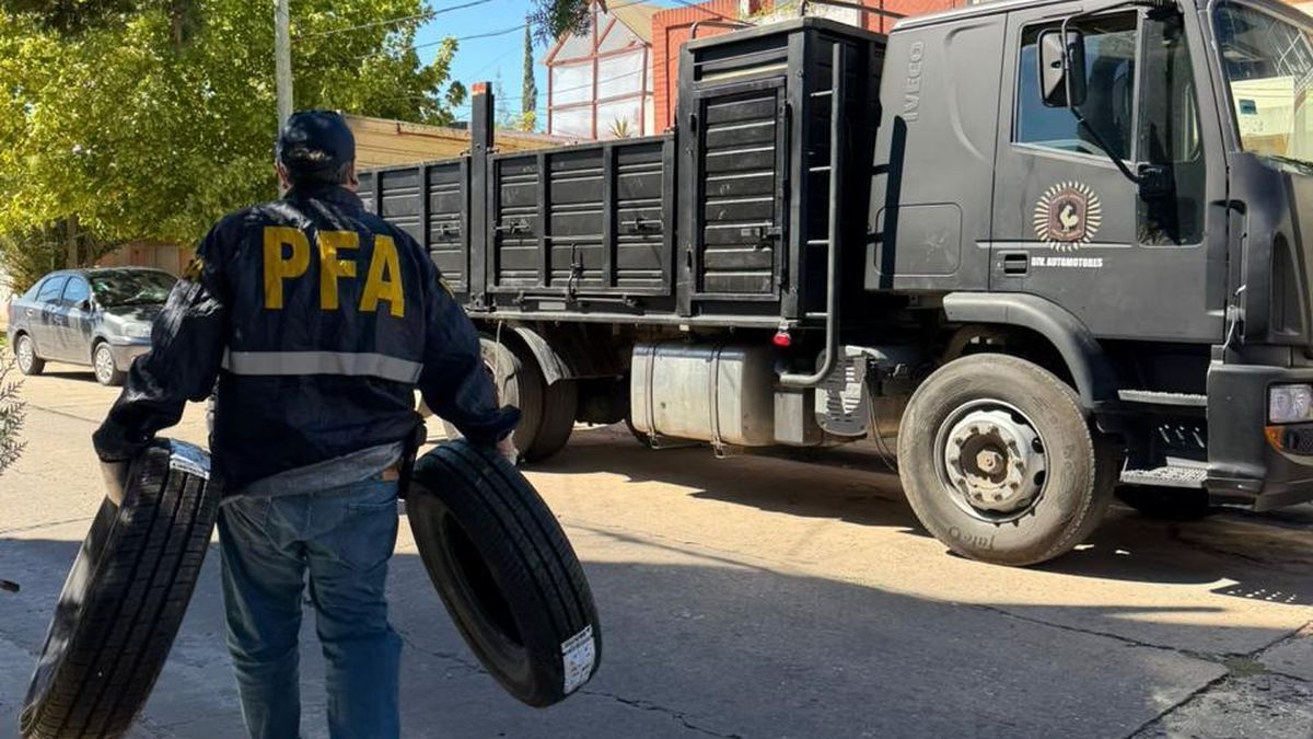 Allanamientos en Mendoza para desarticular una megared de contrabando que operaba a nivel nacional