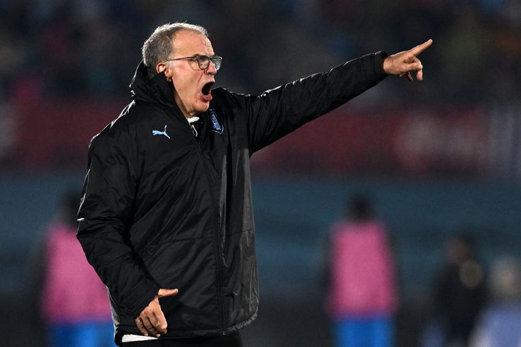 Marcelo Bielsa y una feroz autocrítica tras el empate sin goles ante Chile. Marcelo Bielsa y una feroz autocrítica tras el empate sin goles ante Chile.