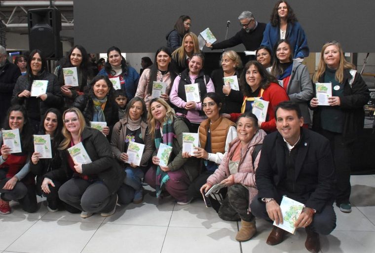 También se celebró el Día de la Maestra Jardinera. También se celebró el Día de la Maestra Jardinera.