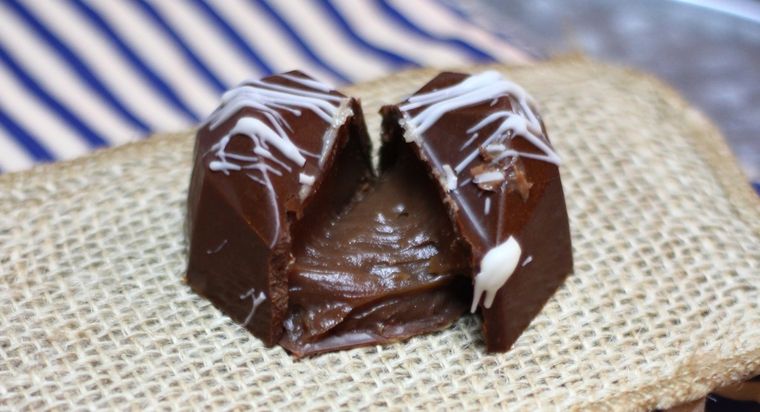 Los bombones de chocolate con quinoa pop son deliciosos y súper fáciles. Ideales para preparar con los niños. Foto: Instagram