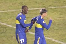 La furia de Zeballos con sus compañeros de Boca. Foto: ESPN La furia de Zeballos con sus compañeros de Boca. Foto: ESPN