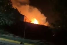 feroz incendio en un barrio de chacras