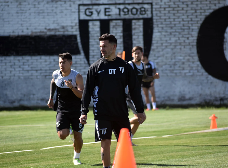 Gimnasia se prepara para la final. 