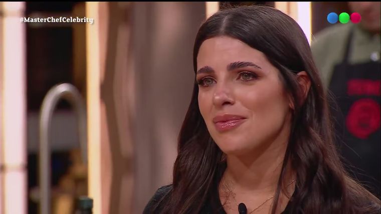 La emotiva despedida de Valu, abrazada por Wanda Nara, tras anunciar su renuncia en el reality. La emotiva despedida de Valu, abrazada por Wanda Nara, tras anunciar su renuncia en el reality.