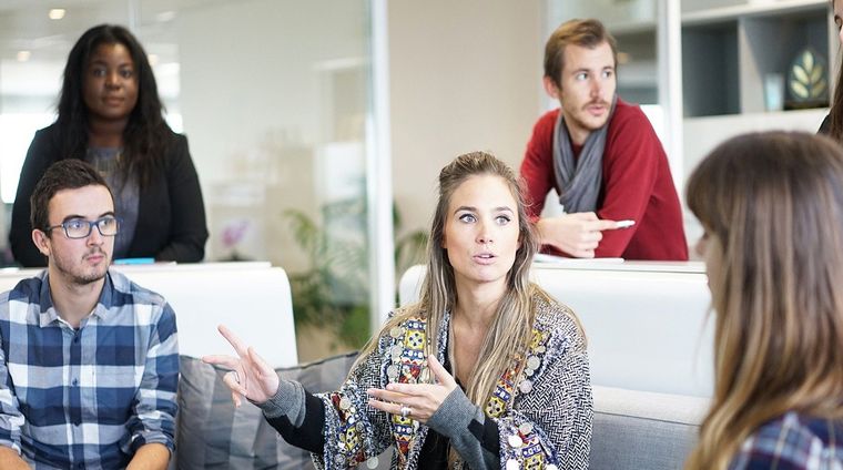 Las mujeres tienen que trabajar 91 días más que los hombres para ganar lo mismo Foto: Pixabay