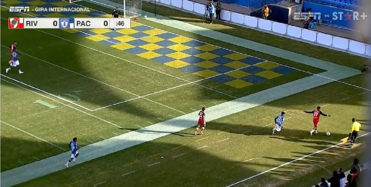 Los usuarios se refirieron al campo de juego.