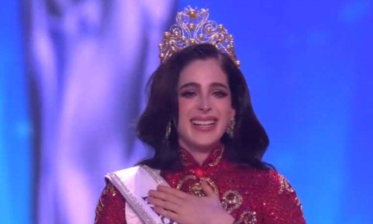 La mexicana Fátima Bosch se impuso en la edición 74 de Miss Universo, celebrada en Tailandia.