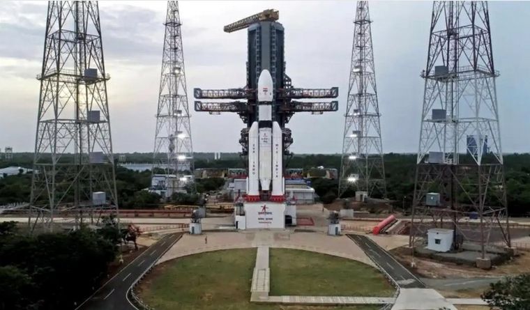 cohete India a la Luna La misión Chandrayaan-3 despegó con éxito y ahora, espera alunizar. Foto: Efe.