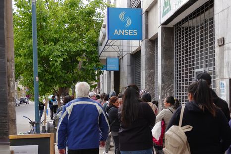 Los montos previstos por Anses para septiembre. Foto: Rodrigo DAngelo / MDZ Los montos previstos por Anses para septiembre. Foto: Rodrigo DAngelo / MDZ