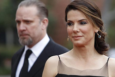 Sandra Bullock enfrentó un humillante y súper conflictivo divorcio con su primer esposo, Jesse James. Foto: AP