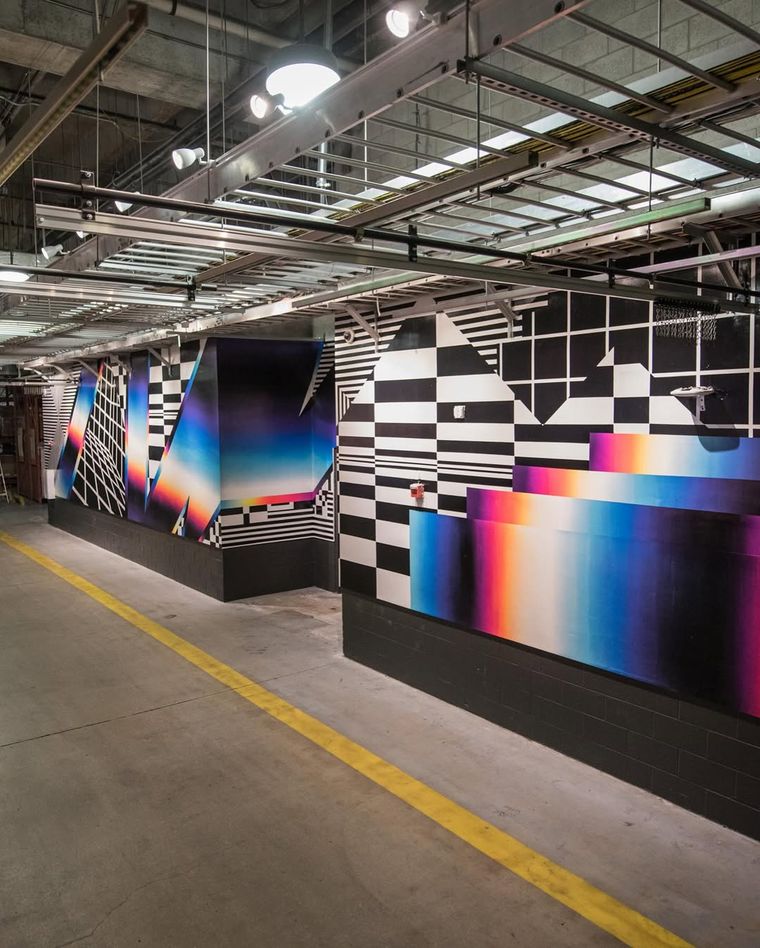 Obra del argentino Felipe Pantone en el Hard Rock Stadium. Obra del argentino Felipe Pantone en el Hard Rock Stadium.