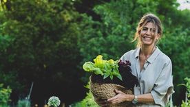 Juliana cultiva muchas hojas verdes como espinaca, kale y todo tipo de lechugas. Foto: Instagram