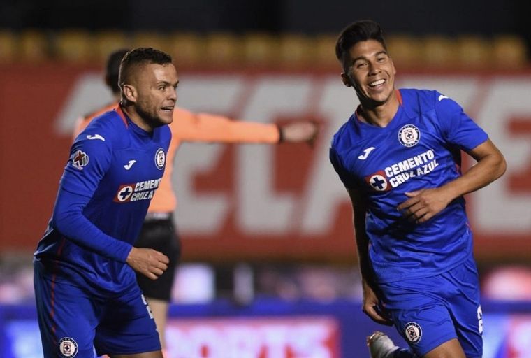 Pol festeja el gol del triunfo. Foto: Invictos Somos