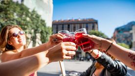 El vermouth es una bebida que se mantiene viva porque se alimenta del hombre y sus tradiciones. El vermouth es una bebida que se mantiene viva porque se alimenta del hombre y sus tradiciones.