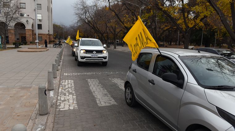 Ampros lleva tiempo haciendo reclamos salariales. Foto: ALF PONCE / MDZ