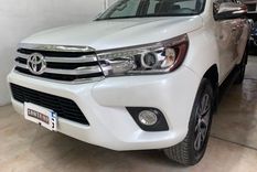 el usado del dia: excelente toyota hilux 2016 4x4
