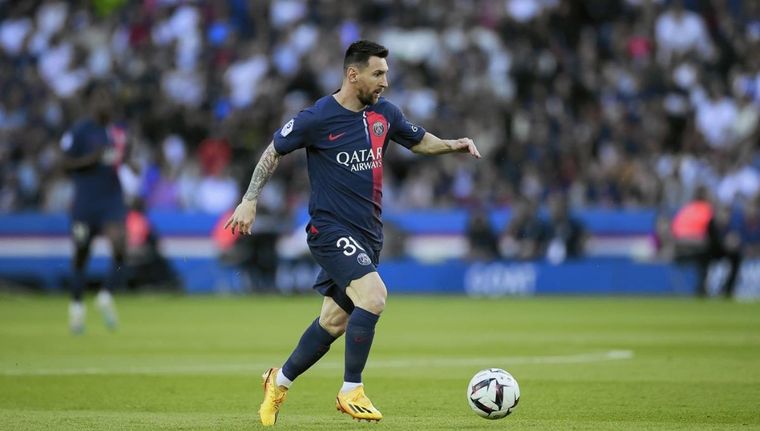 Lionel Messi se despide del PSG. Foto: EFE