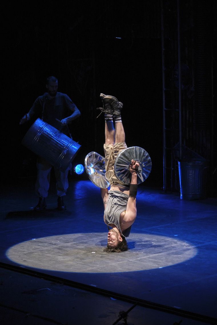 El grupo de percusión escénica STOMP vuelve a la Argentina. El grupo de percusión escénica STOMP vuelve a la Argentina.