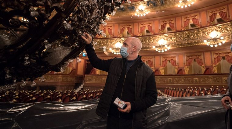 Broadway se protege frente al covid-19. Foto: Política y espectáculo son cada vez más indiscernibles.