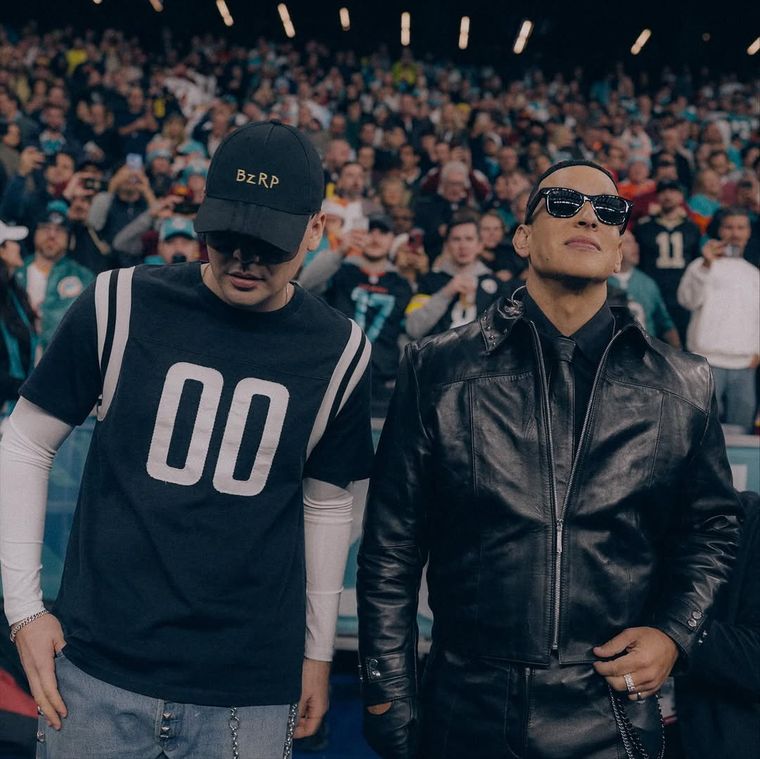 Bizarrap se convirtió en el primer argentino en colaborar con el Bizarrap se convirtió en el primer argentino en colaborar con el