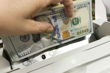 El dólar bajó. El dólar bajó.