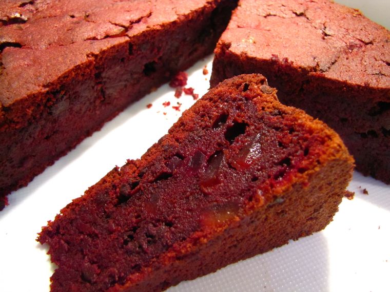 Bizcocho de remolacha Bizcocho de remolacha casero Foto: Jamess Recipes - Wordpres (jamesbonfieldrecipes.files.wordpress.com)