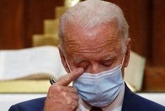 Joe Biden se emocionó al recordar a su hijo Beau en una ceremonia religiosa el pasado junio.