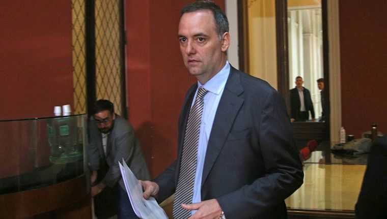 Manuel Adorni confirmó el recorte de sueldos para quien pare Foto: NA