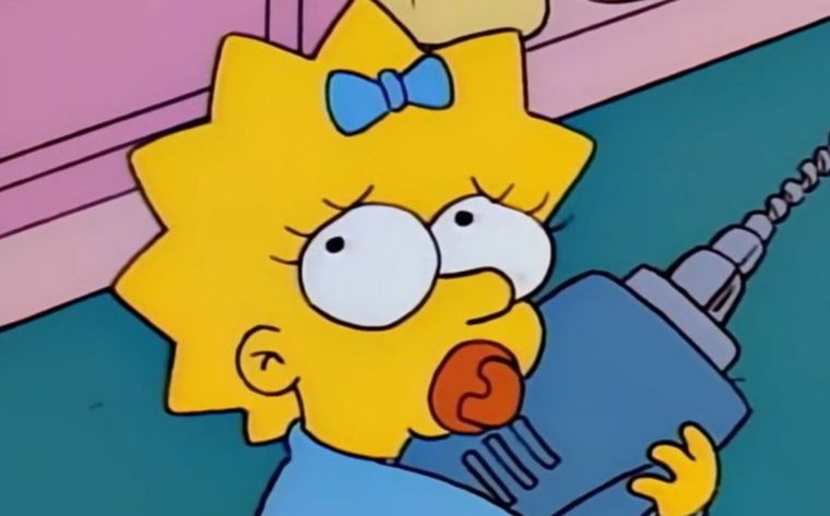 MAGGIE SIMPSON Maggie es la hija menor de Homero y Marge Simpson Foto: ARCHIVO