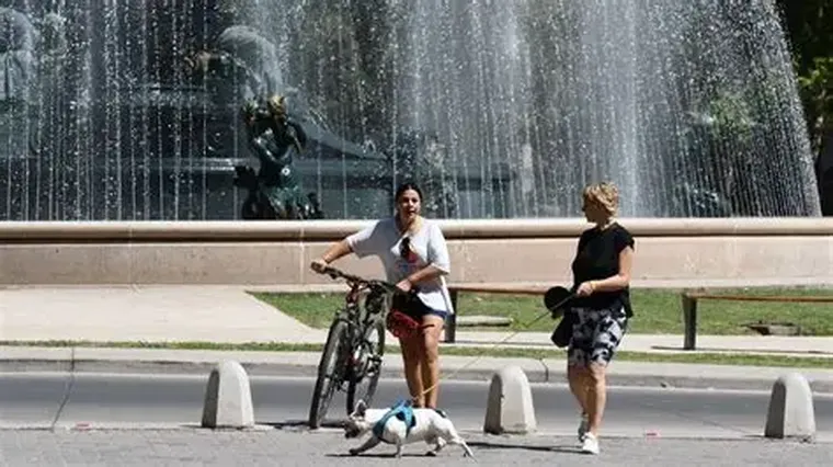 La duda para nochevieja es es si la festejamos con aire acondicionado o al aire libre.