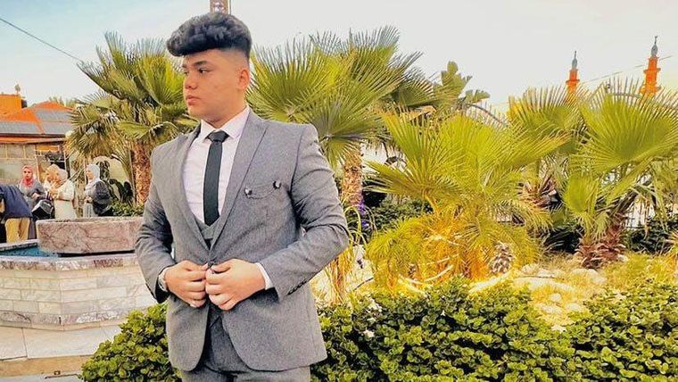 Yazan, el hijo de Mona de 17 años que murió en la guerra, esperaba convertirse en ingeniero.