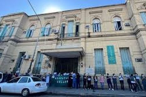 El sargento murió en medio de un ejercicio de buceo en Santa Fe. El sargento murió en medio de un ejercicio de buceo en Santa Fe.