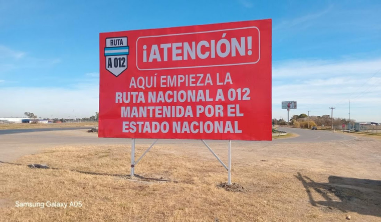 Santa Fe apuntó contra Nación con llamativos carteles en las rutas.&nbsp;